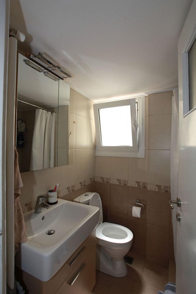 אתונה A Skip Away From The Acropolis Museum - 1 Bdrm Apartment מראה חיצוני תמונה
